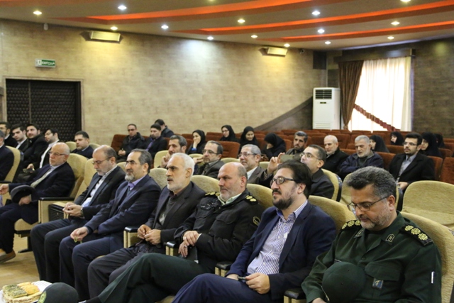 برنامه محفلي با قرآن در سالن شهرداري لاهيجان برگزار شد
